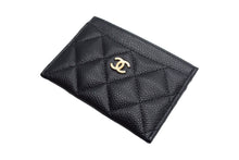 Load image into Gallery viewer, 新品同様 CHANEL シャネル カードケース ココマーク キャビアスキン シリアルランダム ブラック ゴールド金具 中古 66809