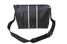 Load image into Gallery viewer, 新品同様 LOUIS VUITTON ルイヴィトン フラグメント アポロメッセンジャー MM M43411 モノグラムエクリプス 中古 66832