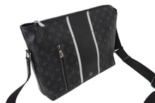 Load image into Gallery viewer, 新品同様 LOUIS VUITTON ルイヴィトン フラグメント アポロメッセンジャー MM M43411 モノグラムエクリプス 中古 66832
