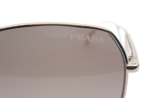 極美品 PRADA プラダ サングラス ZVN-3D0 サイドロゴ トライアングル サイズ57□18 ZVN-3D0ロゴ シルバー 中古 66835 