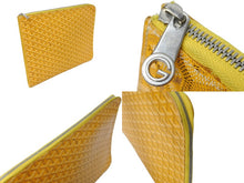 Load image into Gallery viewer, GOYARD Sorbonne clutch bag/second bag/pouch in yellow PVC and leather with a herringbone pattern. Excellent condition. Pre-owned. Item number 66867 