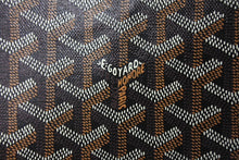 Load image into Gallery viewer, 新品同様 GOYARD ゴヤール コンティポーチ CONTIPPMLTY01CL01P クラッチバッグ ブラック PVC レザー シルバー金具 中古 66868