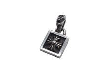 Load image into Gallery viewer, ChromeHearts クロムハーツ ネックレス ペンダント トップ フレームド CHプラスチャーム シルバー925 シルバー ブラック 美品 中古 66928