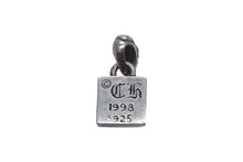 Load image into Gallery viewer, ChromeHearts クロムハーツ ネックレス ペンダント トップ フレームド CHプラスチャーム シルバー925 シルバー ブラック 美品 中古 66928
