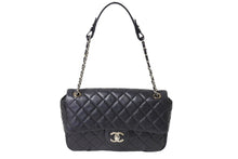 Load image into Gallery viewer, CHANEL シャネル マトラッセ ショルダーバッグ パンチング ココマーク 19番台 レザー ブラック シルバー金具 美品 中古 66939