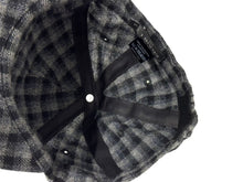 Load image into Gallery viewer, CHANEL シャネル キャップ 帽子 ココマーク チェック柄 カシミヤ グレー ブラック イタリア製 サイズM 美品 中古 66963