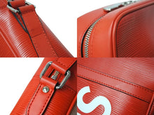 Load image into Gallery viewer, SUPREME シュプリーム LOUISVUITTON ルイヴィトン ダヌーブPM エピ Ｍ53417 17AW レッド 美品 中古 4c066305
