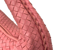 Load image into Gallery viewer, BOTTEGAVENETA ボッテガヴェネタ ワンショルダーバッグ イントレチャート 115653 V0013 6640 レザー ピンク 美品 中古 66974