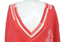 Load image into Gallery viewer, CHANEL シャネル カシミヤ セーター ニット P61035K46366 サイズM ココマーク Vネック スリット ピンク 美品 中古 66978