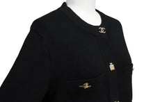Load image into Gallery viewer, 極美品 CHANEL シャネル ニット ワンピース カーディガン P73485K10530 ボタン サイズ36 カシミヤ ブラック ゴールド 中古 67001