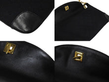 Load image into Gallery viewer, GUCCI グッチ タイガーヘッド ワンショルダーバッグ 001 4113 イタリア製 GGキャンバス レザー ブラック ゴールド金具 美品 中古 67014