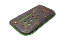 Load image into Gallery viewer, LOUIS VUITTON ルイヴィトン ペルフォ ポシェットクレ コインケース M95186 モノグラムペルフォ ブラウン グリーン 美品 中古 67019