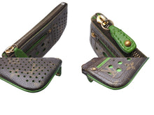 Load image into Gallery viewer, LOUIS VUITTON ルイヴィトン ペルフォ ポシェットクレ コインケース M95186 モノグラムペルフォ ブラウン グリーン 美品 中古 67019