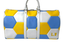 Load image into Gallery viewer, LOUIS VUITTON ルイヴィトン キーポル バンドリエール50 ボストンバッグ 2018 FIFA WORLD CUP ウクライナカラー 美品 中古 67083