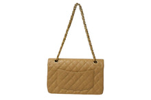 Load image into Gallery viewer, 極美品 CHANEL マトラッセ Wフラップ チェーンショルダー キャビアスキン 9番台 25cm ショルダーバッグ ベージュ ゴールド金具 中古 67096