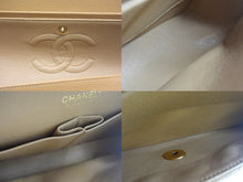 Load image into Gallery viewer, 極美品 CHANEL マトラッセ Wフラップ チェーンショルダー キャビアスキン 9番台 25cm ショルダーバッグ ベージュ ゴールド金具 中古 67096