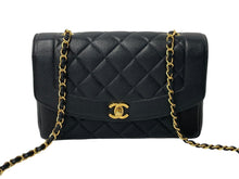 Load image into Gallery viewer, CHANEL シャネル チェーンショルダーバッグ ダイアナ 25 マトラッセ キャビアスキン 4番台 ブラック ゴールド 美品 中古 67100