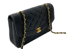 Load image into Gallery viewer, CHANEL シャネル チェーンショルダーバッグ ダイアナ 25 マトラッセ キャビアスキン 4番台 ブラック ゴールド 美品 中古 67100