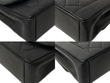 Load image into Gallery viewer, CHANEL シャネル チェーンショルダーバッグ ダイアナ 25 マトラッセ キャビアスキン 4番台 ブラック ゴールド 美品 中古 67100