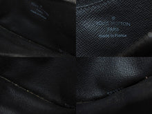 Load image into Gallery viewer, LOUIS VUITTON ルイヴィトン スクエアード カモコインケース ヴァージルアブロー NIGO N60388 レザー マルチカラー 美品 中古 67133