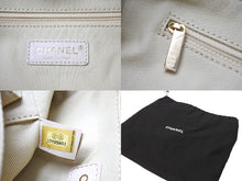 Load image into Gallery viewer, 極美品 CHANEL シャネル ドーヴィル チェーン トートバッグ 17番台 ネイビー デニム ココマーク ロゴ ゴールド金具 中古 67146