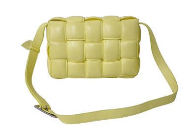 BOTTEGAVENETA ボッテガヴェネタ マキシ イントレチャート パデッド カセット ショルダーバッグ イエロー ラムスキン 591970VCQR1 シルバー金具 美品 中古 67148