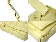 Load image into Gallery viewer, BOTTEGAVENETA ボッテガヴェネタ マキシ イントレチャート パデッド カセット ショルダーバッグ イエロー ラムスキン 591970VCQR1 シルバー金具 美品 中古 67148