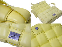 Load image into Gallery viewer, BOTTEGAVENETA ボッテガヴェネタ マキシ イントレチャート パデッド カセット ショルダーバッグ イエロー ラムスキン 591970VCQR1 シルバー金具 美品 中古 67148