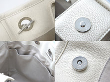 Load image into Gallery viewer, 極美品 CHANEL シャネル ドーヴィルPM トートバッグ A93256 22番台 2016年 キャビアスキン ホワイト シルバー金具 中古 67150