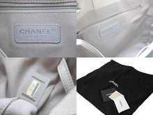 Load image into Gallery viewer, 極美品 CHANEL シャネル ドーヴィルPM トートバッグ A93256 22番台 2016年 キャビアスキン ホワイト シルバー金具 中古 67150