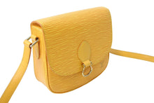 Load image into Gallery viewer, LOUIS VUITTON ルイヴィトン エピ ミニ サンクルー ショルダーバッグ M52219 イエロー ゴールド金具 良品 中古 67192