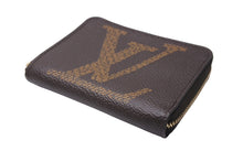 Load image into Gallery viewer, 極美品 LOUIS VUITTON ルイヴィトン ジッピー コインパース M69354 コインケース 財布 モノグラム ブラウン 中古 67214