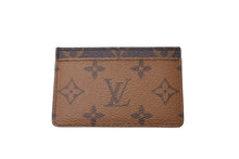 Load image into Gallery viewer, 極美品 LouisVuitton ルイヴィトン カードケース 名刺入れ 定期入れ M69161 モノグラム キャンバス ブラウン ベージュ 中古 67222