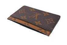 Load image into Gallery viewer, 極美品 LouisVuitton ルイヴィトン カードケース 名刺入れ 定期入れ M69161 モノグラム キャンバス ブラウン ベージュ 中古 67222