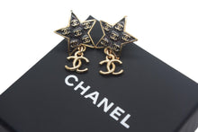 Load image into Gallery viewer, 極美品 CHANEL シャネル ピアス ココマーク スター パープルラメ C24C 2024年クルーズコレクション ブラック ゴールド 中古 67235
