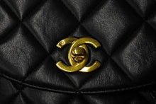 Load image into Gallery viewer, CHANEL シャネル リュック ココマーク マトラッセ ダブルフラップ 3番台 1995年 ラムスキン ブラック ゴールド金具 美品 中古 67275