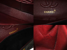 Load image into Gallery viewer, CHANEL シャネル マトラッセ 23 Wフラップ チェーン ショルダーバッグ ブラック 1番台 ラムスキン ココマーク ゴールド金具 良品 中古 67284