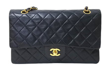 Load image into Gallery viewer, 極美品 CHANEL シャネル Wフラップ マトラッセ25 チェーンショルダーバッグ ラムスキン 2番台 ブラック ゴールド金具 中古 67298