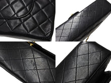 Load image into Gallery viewer, 極美品 CHANEL シャネル Wフラップ マトラッセ25 チェーンショルダーバッグ ラムスキン 2番台 ブラック ゴールド金具 中古 67298