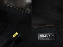 Load image into Gallery viewer, CHANEL シャネル マトラッセ チェーンアラウンド ショルダーバッグ 16番台 カーフスキン グレー ブラック金具 美品 中古 67301