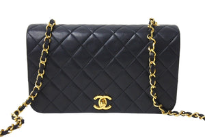 極美品 CHANEL シャネル マトラッセ フルフラップ ショルダーバッグ ココマーク 1番台 ラムスキン ブラック ゴールド金具 中古 67302