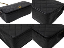 Load image into Gallery viewer, 極美品 CHANEL シャネル マトラッセ フルフラップ ショルダーバッグ ココマーク 1番台 ラムスキン ブラック ゴールド金具 中古 67302