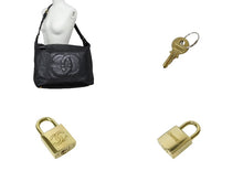 Load image into Gallery viewer, CHANEL シャネル デカココ ワンショルダーバッグ 3番台 イタリア製 キャビアスキン ブラック ゴールド金具 美品 中古 67312