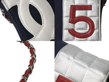 Load image into Gallery viewer, CHANEL シャネル NO.5 ナンバー5 チェーンショルダーバッグ 7番台 ネイビー ホワイト シルバー レッド 美品 中古 67314