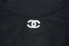 Load image into Gallery viewer, CHANEL シャネル 半袖Tシャツ チビT クロップド ココマーク フランス スパンデックス ナイロン ブラック サイズ42 美品 中古 67315