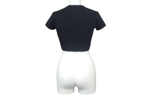 Load image into Gallery viewer, CHANEL シャネル 半袖Tシャツ チビT クロップド ココマーク フランス スパンデックス ナイロン ブラック サイズ38 美品 中古 67316