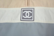 Load image into Gallery viewer, CHANEL シャネル シャネルスポーツ ボアジャケット スキーウェア P18537W02856 ベージュ グレー サイズ40 美品 中古 67321
