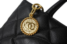 Load image into Gallery viewer, 極美品 CHANEL シャネル 1804 復刻トートバッグ ハンドバッグ 7番台 グレインドカーフスキン ブラック シルバー金具 中古 67335