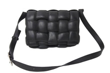 Load image into Gallery viewer, BOTTEGAVENETA ボッテガヴェネタ ショルダーバッグ パデッド カセット イントレチャート 591970 VCQR1 8425 シルバー金具 ブラック 美品 中古 67342