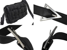 Load image into Gallery viewer, BOTTEGAVENETA ボッテガヴェネタ ショルダーバッグ パデッド カセット イントレチャート 591970 VCQR1 8425 シルバー金具 ブラック 美品 中古 67342